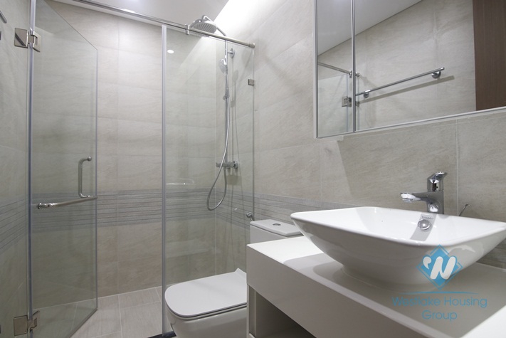 Nice three bedrooms apartment for rent in Vinhome Metropolis, Lieu Giai street, Ha Noi